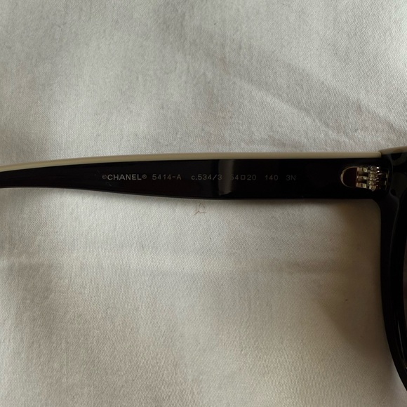 Chanel Ch5414-A C534/3 Brow Logo Sunglasses - Picture 7 of 8